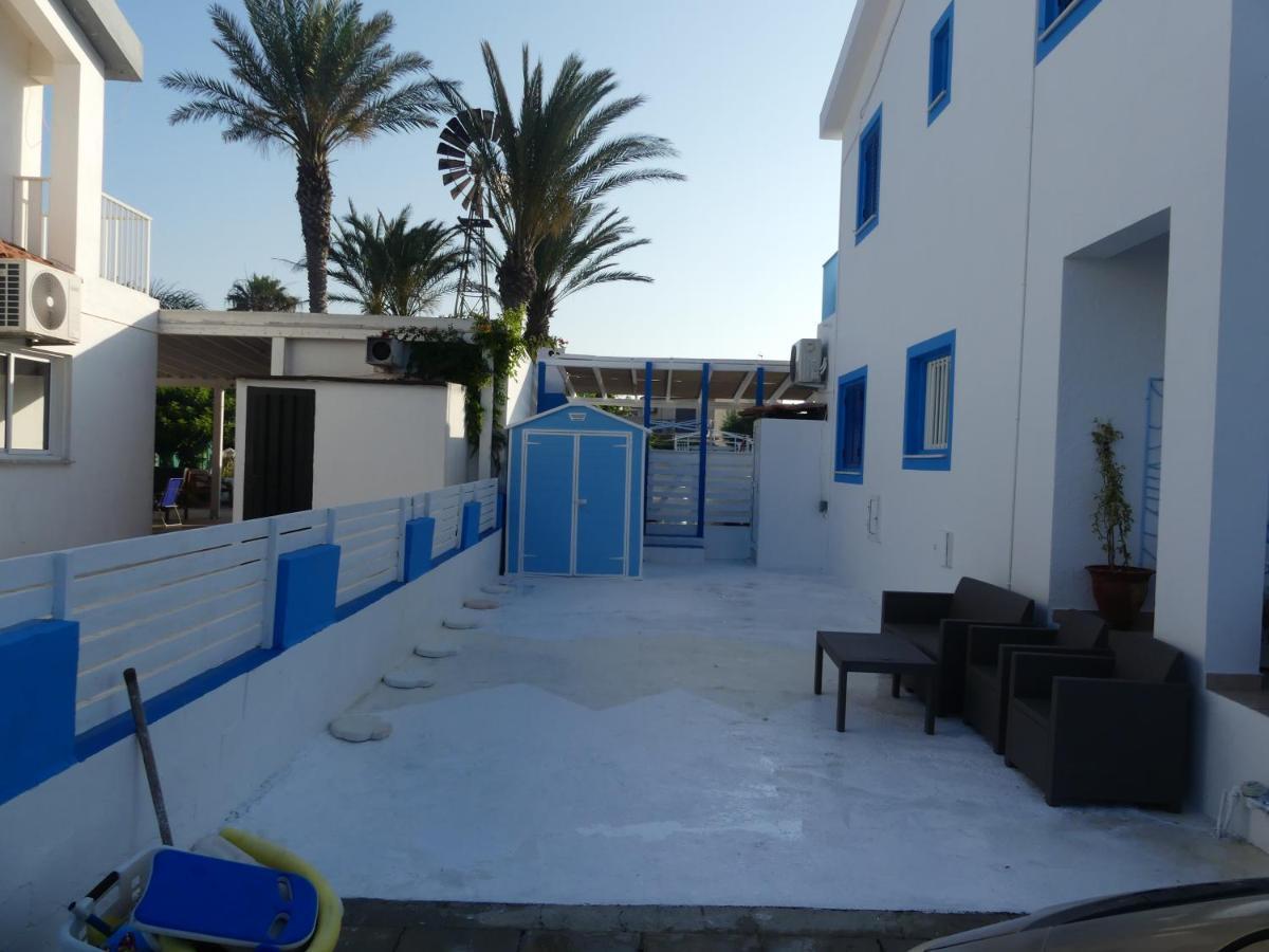 Greek Island Style 2 Bedroom Villa With Pool Next To The Sea Ларнака Екстериор снимка