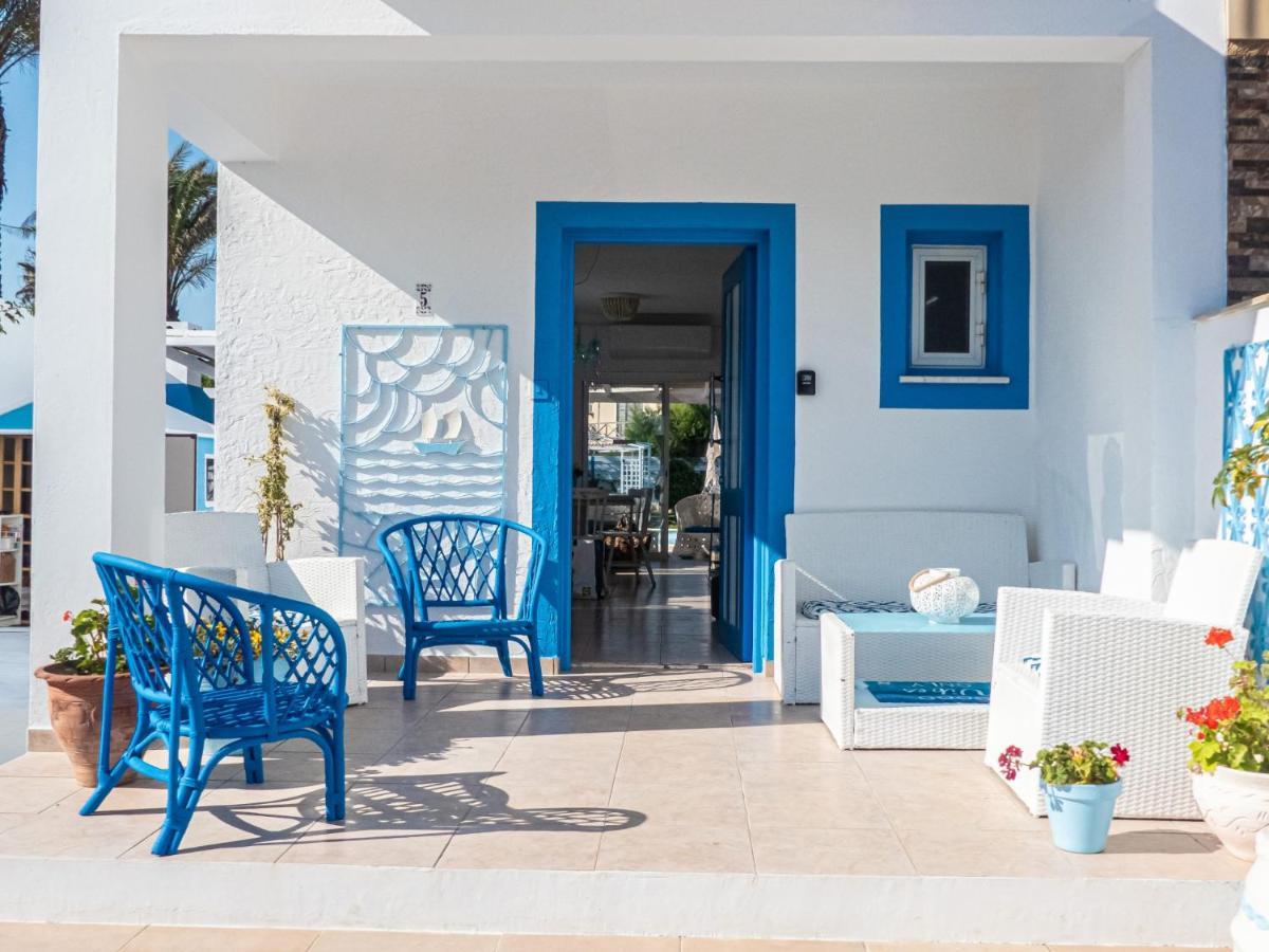 Greek Island Style 2 Bedroom Villa With Pool Next To The Sea Ларнака Екстериор снимка