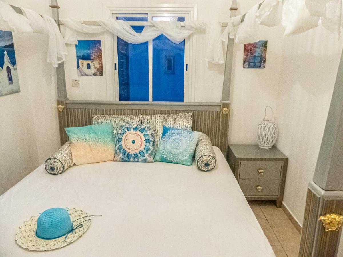 Greek Island Style 2 Bedroom Villa With Pool Next To The Sea Ларнака Екстериор снимка