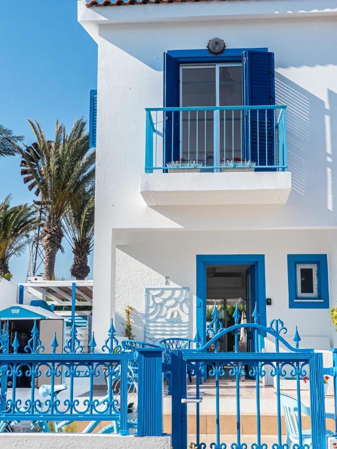 Greek Island Style 2 Bedroom Villa With Pool Next To The Sea Ларнака Екстериор снимка
