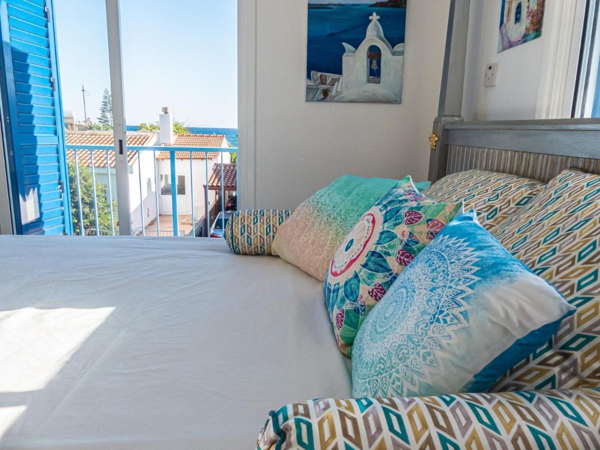 Greek Island Style 2 Bedroom Villa With Pool Next To The Sea Ларнака Екстериор снимка