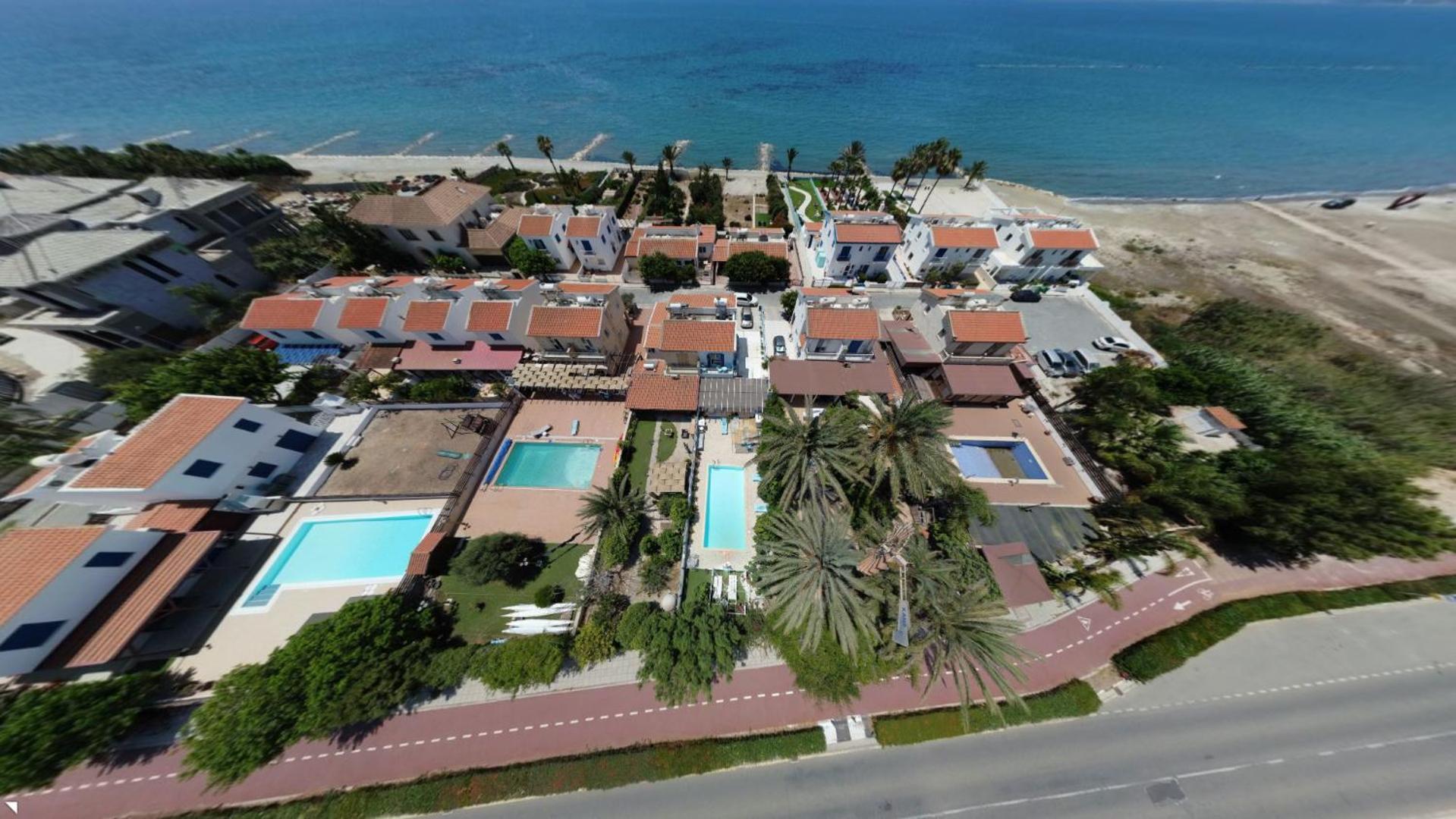 Greek Island Style 2 Bedroom Villa With Pool Next To The Sea Ларнака Екстериор снимка