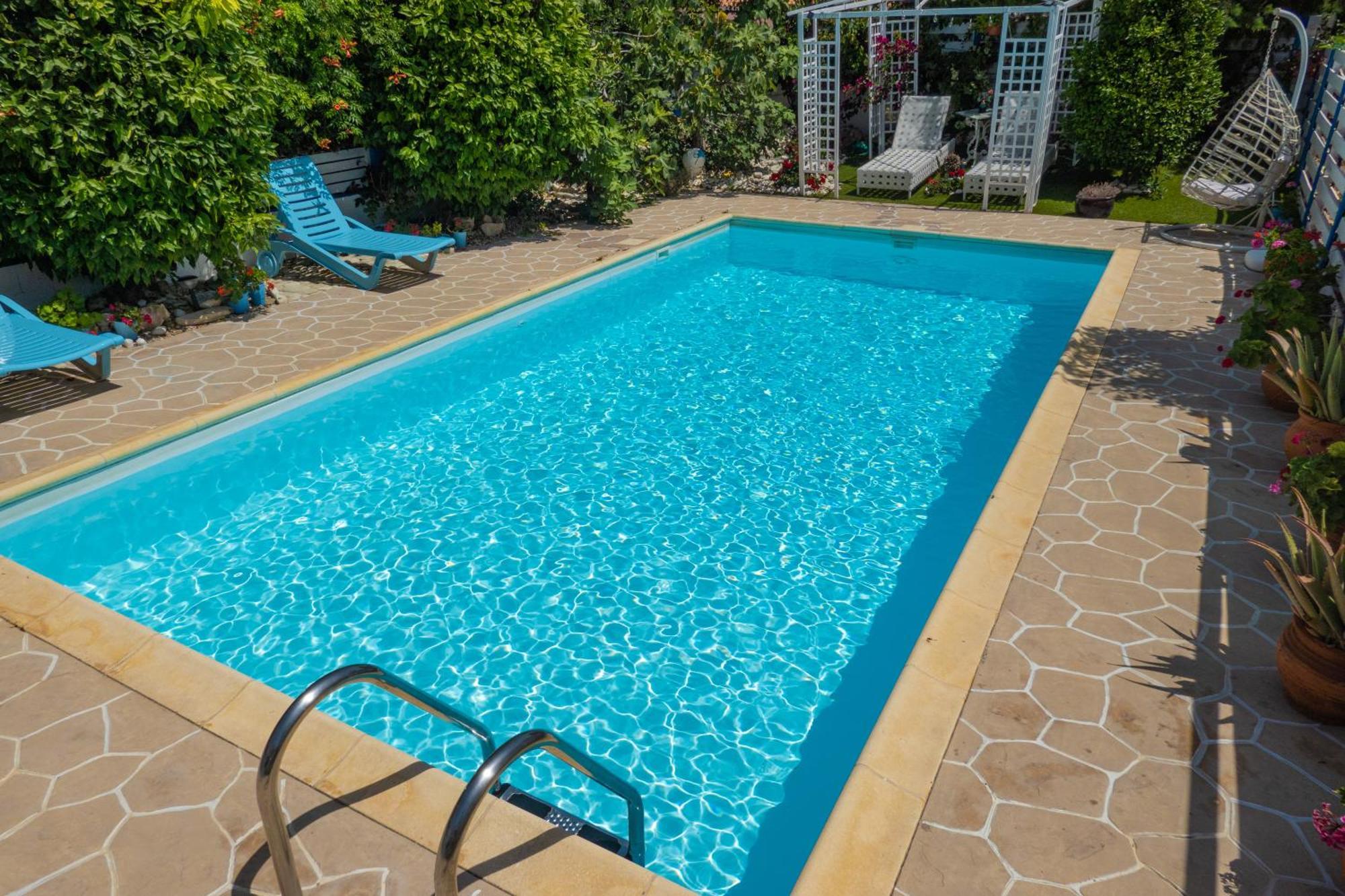Greek Island Style 2 Bedroom Villa With Pool Next To The Sea Ларнака Екстериор снимка