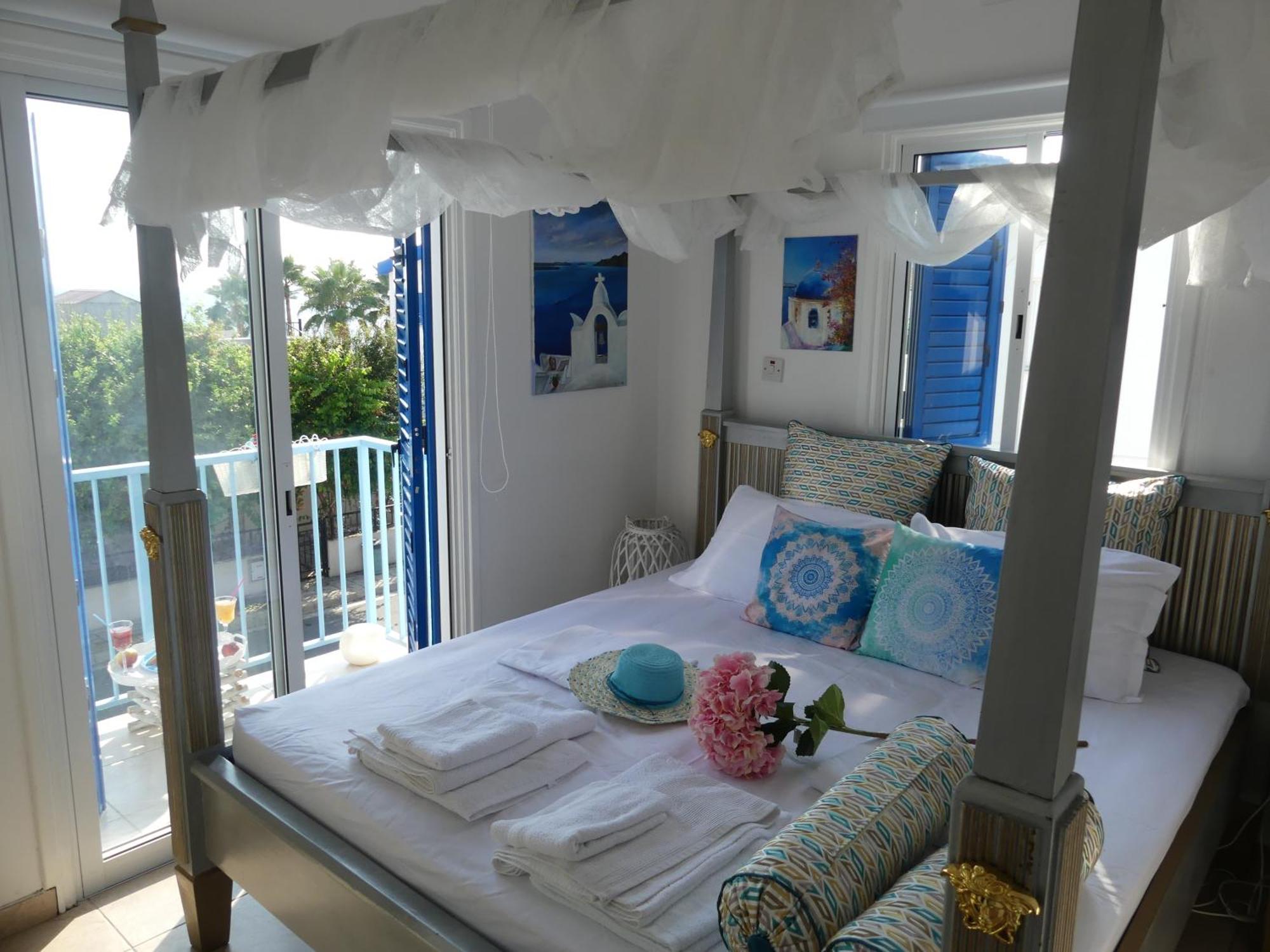 Greek Island Style 2 Bedroom Villa With Pool Next To The Sea Ларнака Екстериор снимка